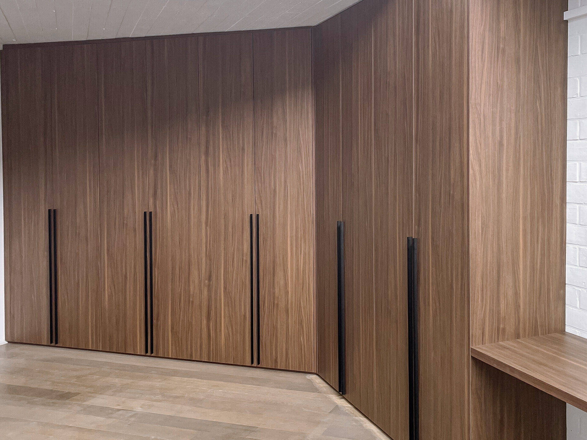 Maatwerk schuine wand